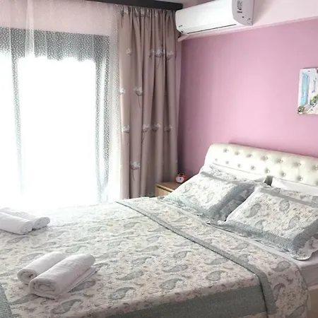 Cozy In Rhodes Apartment *
